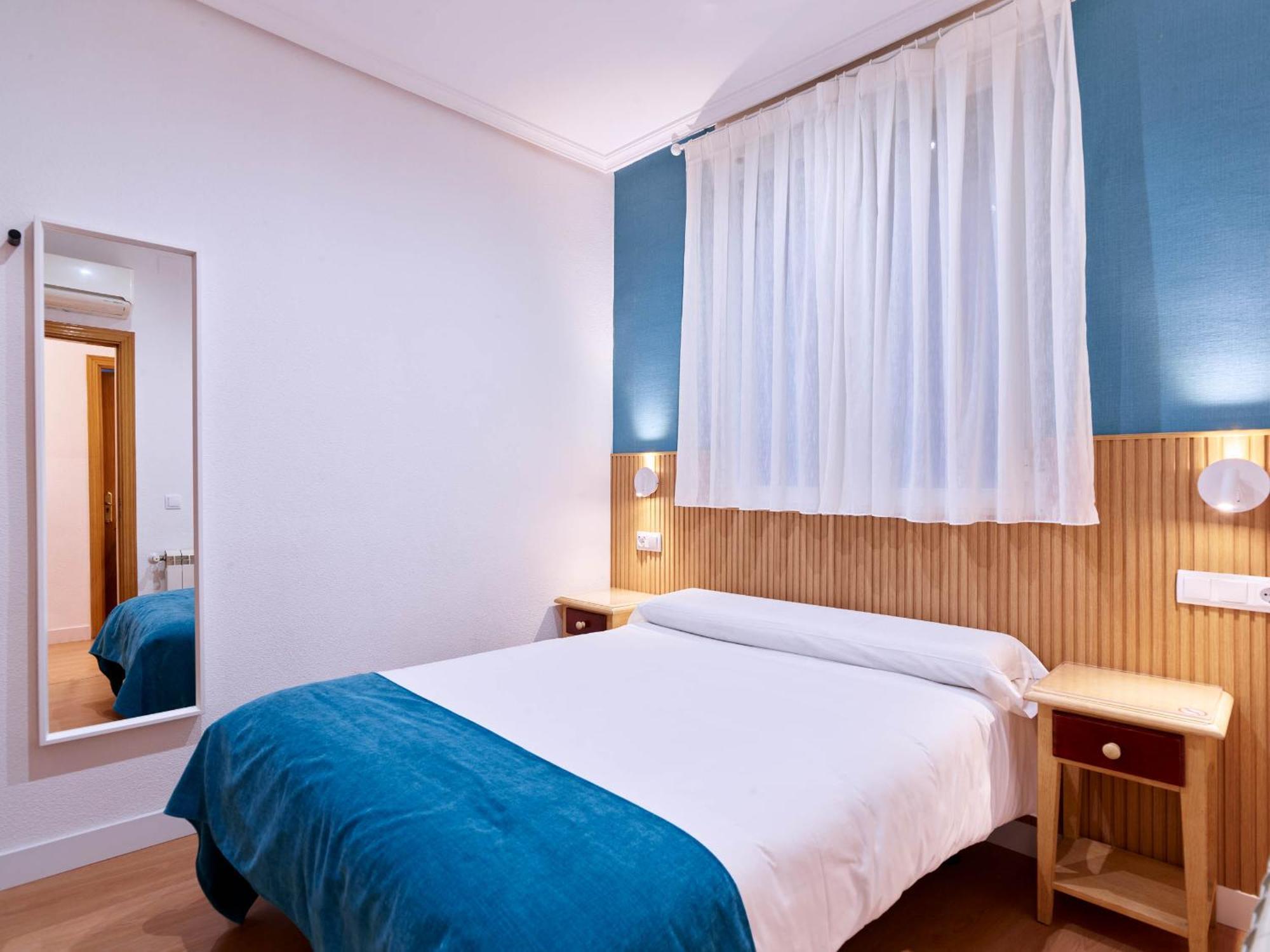 Hostal Bianco Мадрид Екстериор снимка