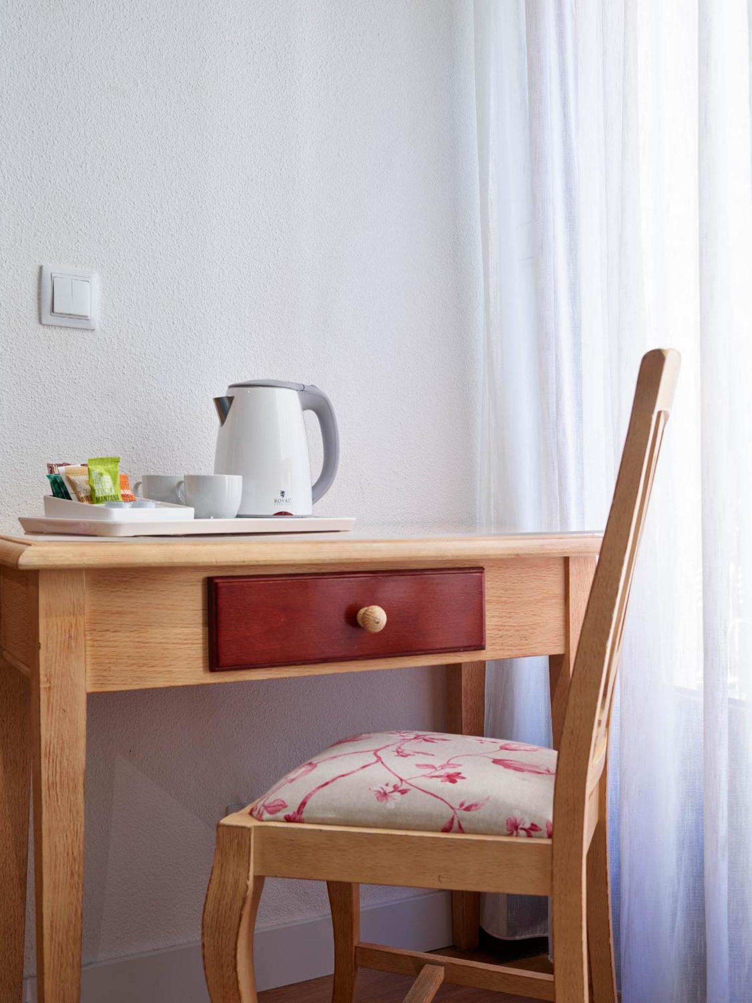 Hostal Bianco Мадрид Екстериор снимка